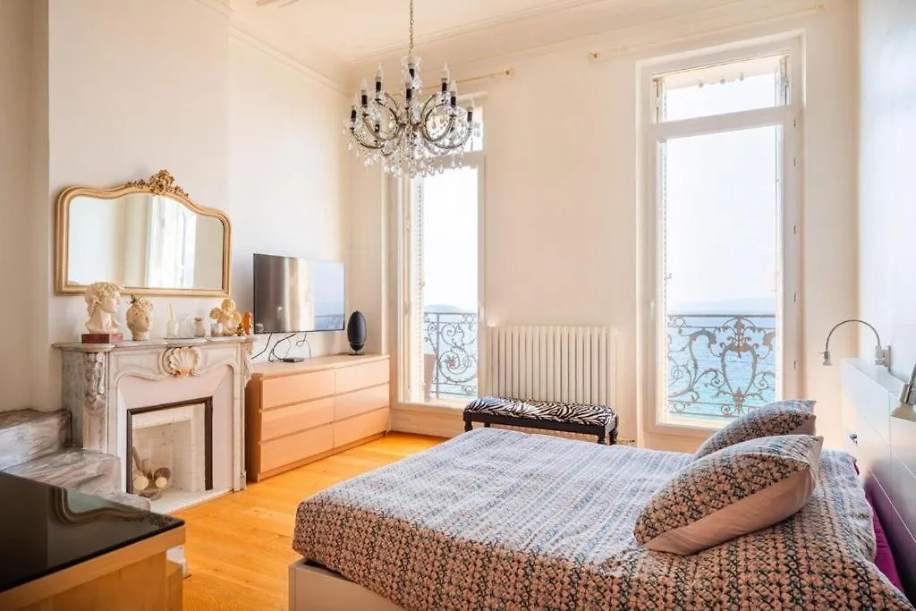 Appartement Sur La Corniche Kennedy Face A La Mer Marseille Francie