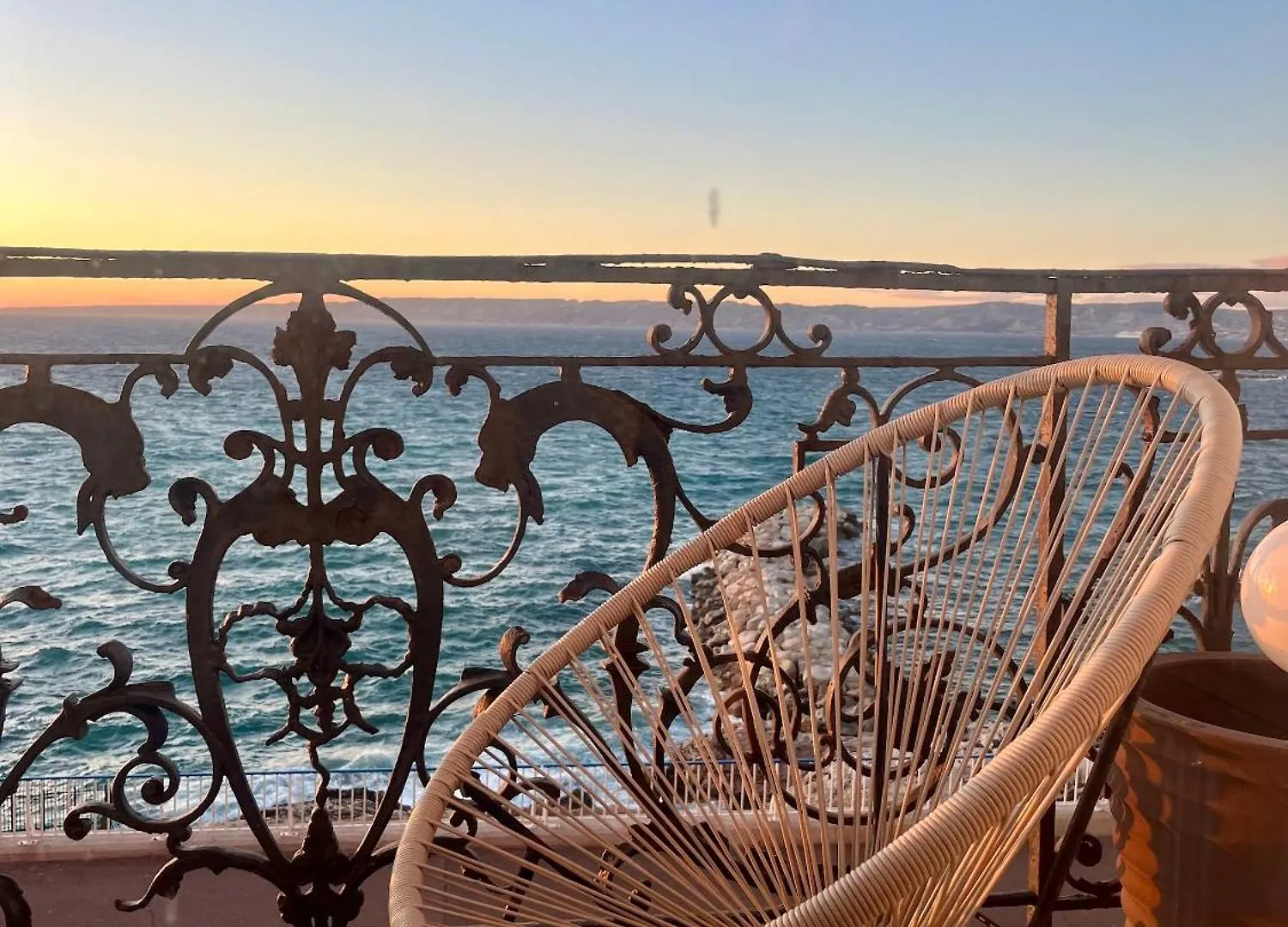 Appartement Sur La Corniche Kennedy Face A La Mer Marseille Apartmán